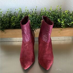 Anne Klein Shoes | Anne Klein Maroon Textured Booties!